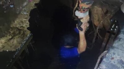 视频| 摊档突陷！男子坠窟窿腰伤险象环生