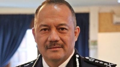 专骗日本人  槟警捣破呼叫中心   捕14日本人4中国人