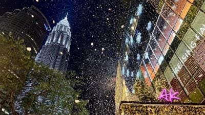 视频 | 大马隆市“下雪了”  白色圣诞浪漫满城