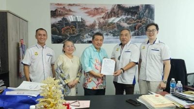 黄汉恒:协助保佛联华迁校 谭永福功不可没