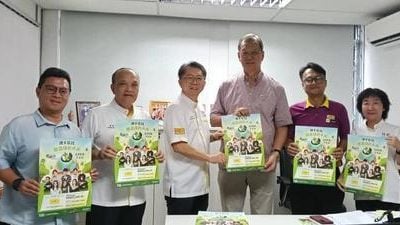 启华名誉顾问挺十大义演　 携手推动校园建设