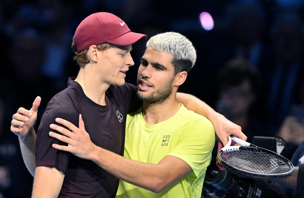 ATP年终总决赛|连续2年全胜且不失一盘 辛纳巅峰对决“刷卡”卫冕