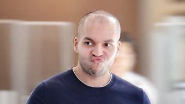 涉骗女到迪拜卖淫 被指4度施暴女伴 意男加控蓄意伤人罪