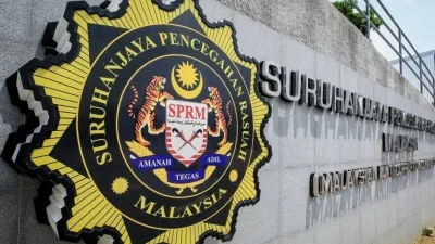 首相前政秘涉发支持信 |   反贪会查贿赂指控  刁健城 三苏 将录供