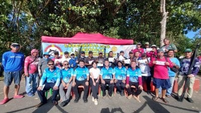 砂海边钓鱼公开赛 努拉西金勇夺冠军