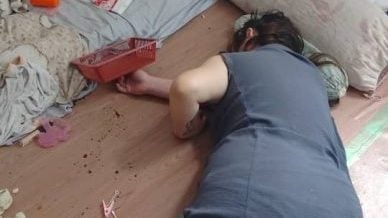 妇女半昏迷倒卧房内．2幼童哭声惊动室友报警