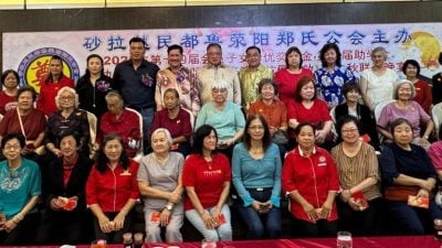 张庆信：续举有意义活动 . 公会要引导年轻人走正途