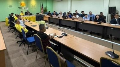 Meridian商家与相关部门代表对话 商讨是否重启红绿灯出口