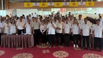 建设民都鲁成更宜居城市 . 潘隆铭：服务是人联工作核心