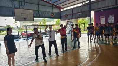 陈冠勋：体育赛事凝聚青年力量 . 培养合作与互助精神