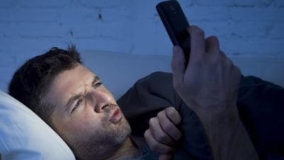 “怪老板”4am来电不接被骂 员工吐槽“4pm打来一定听”