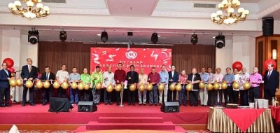 肖建国：务实做好事 . 广惠互助社赢赞誉