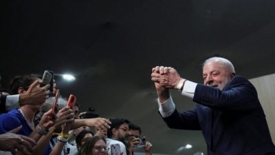 COP30谈判陷僵局｜巴西总统罕见亲赴谈判 自赞举办“迄今为止最好气候大会”