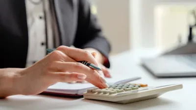 国行：后年起线上自审15分钟 个贷逾10万须上“理财课”