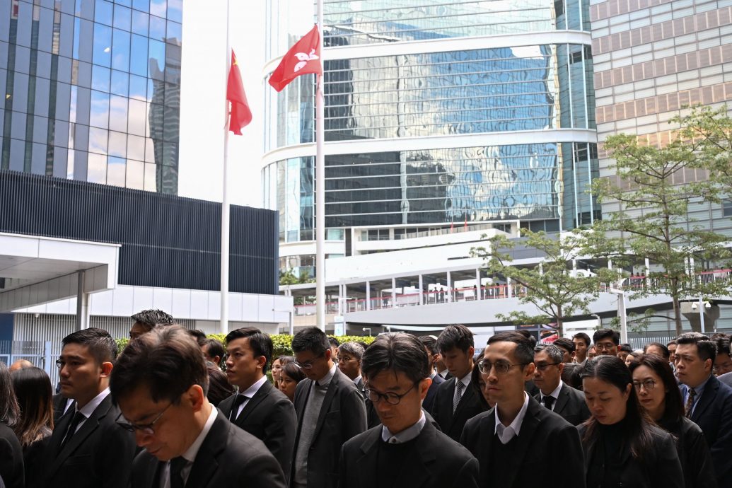 ​香港降半旗3天 李家超和主要官员默哀