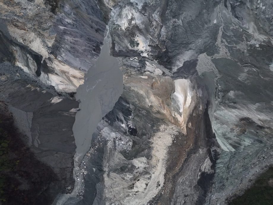 马太鞍溪堰塞湖又形成新堰塞湖 维持红色警戒