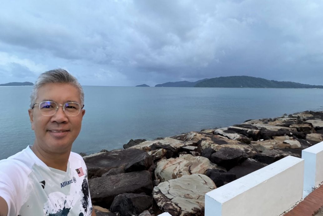 “晨光被夺走了？”部长晒晨跑照 意外掀起“时区调回GMT+7”争议