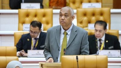 州议会 | 遏制电子烟应对学生纪律  霹发336罚单予未成年人