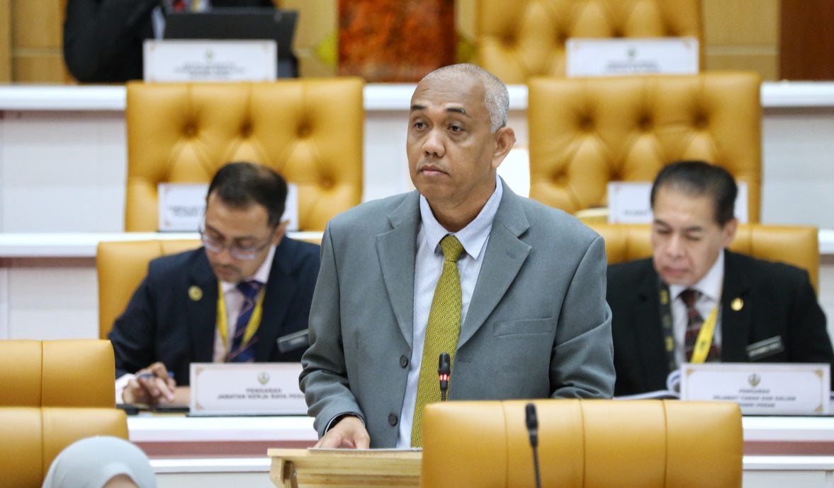 【州议会】∕遏制电子烟应对学生纪律 霹发336罚单予未成年人 