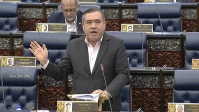 “打击超载绝不妥协”  陆兆福：只任一届部长也不退让