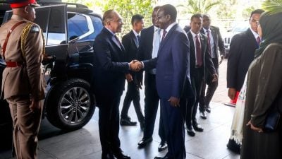 安华:建交60年重要里程碑  马肯雅升至战略伙伴关系