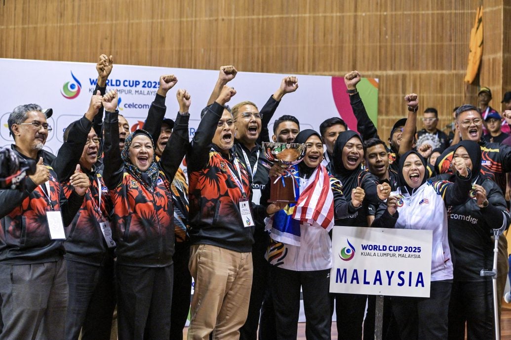 世界杯草地保龄球赛|勇夺全场总冠军不自满  大马队精益求精