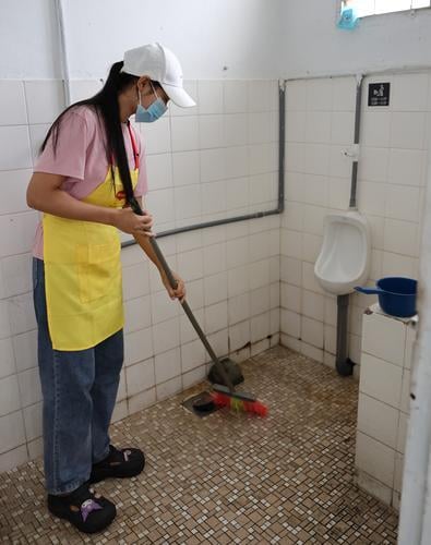 东:BMW厕所，关丹食肆业者准备好了吗？