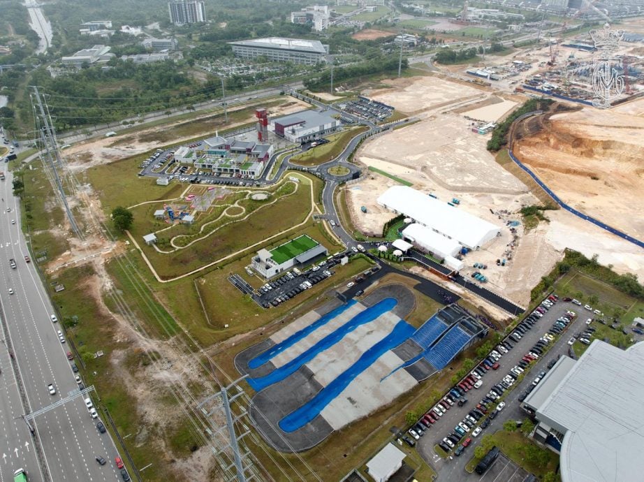 东南亚首座 柔王储动土 依城建哈比布运动馆