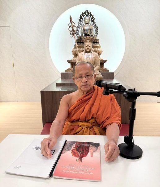 东(已签):吉兰丹佛教居士林将从本月13至17日,再次邀请泰国国际禅修导师大智禅师亲授“四念处禅修”基础课程。