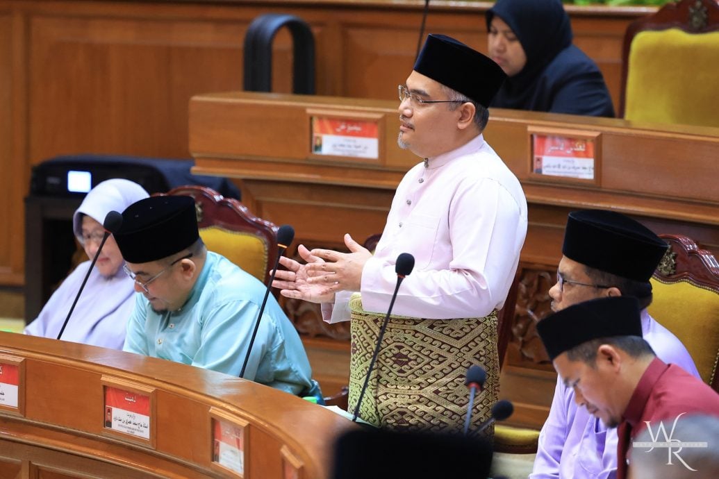 东(已签):丹州有超过10名网红和网商因在社交媒体直播发表粗鲁不当的言语或行为失礼,而接受辅导。