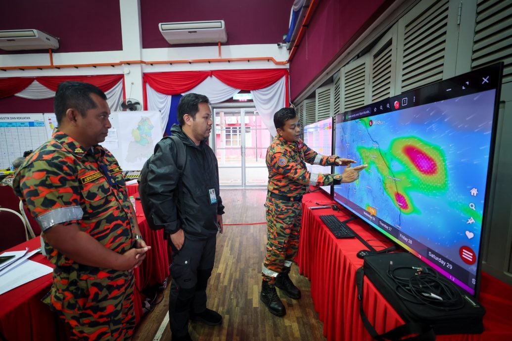 东(已签):吉兰丹州记录了618个水灾风险区,其中以巴西马县数量最多,涉及213个地区。