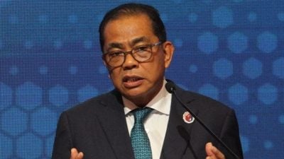 防长:若内阁批准   将应邀访五角大楼