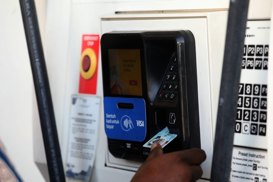 东（已签发）：BUDI95实行超过一个月，多数民众300公升够用。