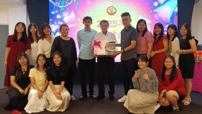 陈伟权：影响学生及未来 教育工作不容马虎