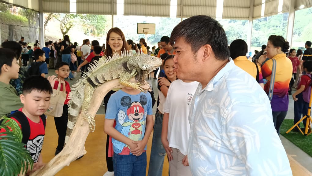 东（已签发）：士满慕华小“迷你动物园”庆儿童节