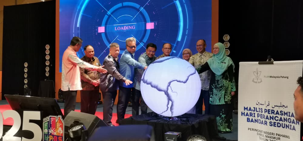 东(已签发):彭亨州政府拨20万令吉举办“幸福村”竞赛,提升州内各村竞争力。