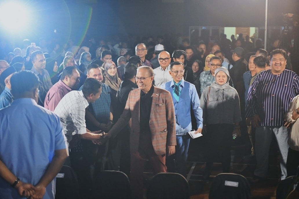 东（已签发）：彭州务大臣与市民会面