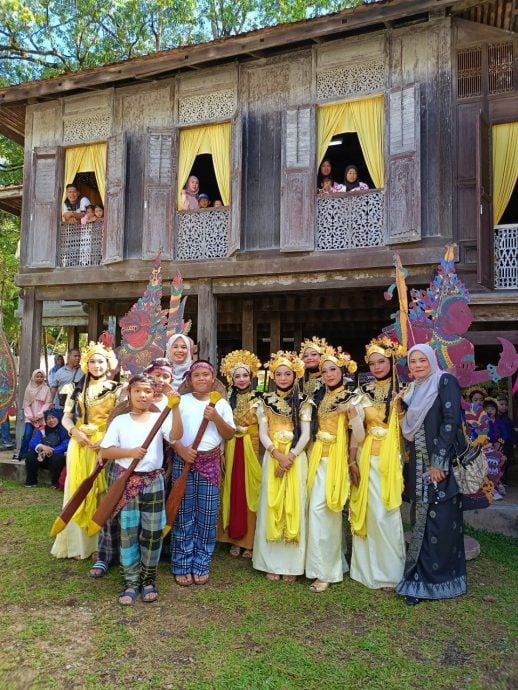 东（已签发）：登嘉楼文化乡村嘉年华料吸引2万人参与