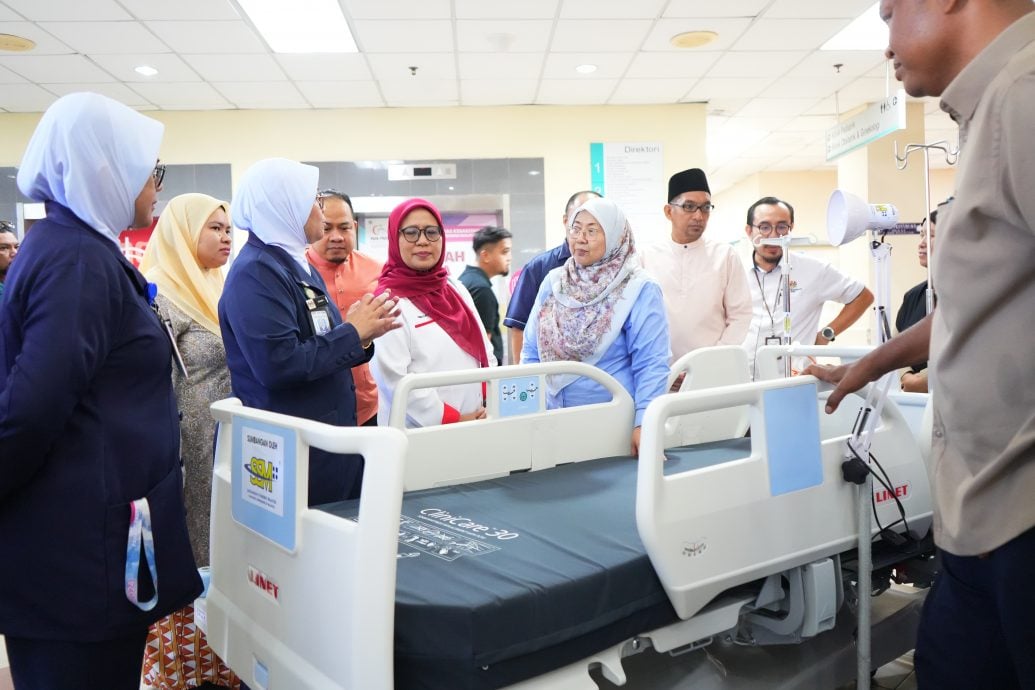 东（已签发）：SSM捐赠22件总值19万9700令吉的医疗设备予关丹中央医院