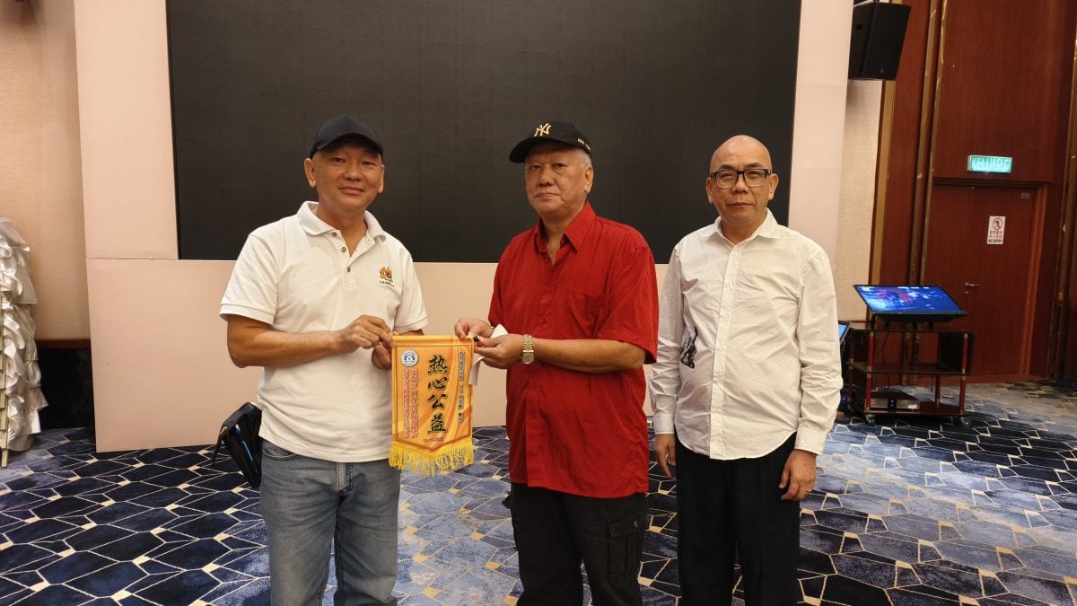 东:劳勿都赖路花园居民联合会二十七周年会庆晚宴