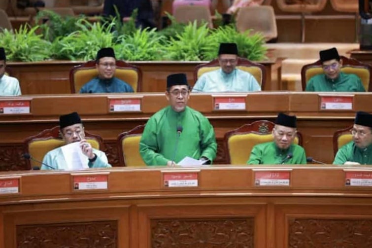 东:吉兰丹副州务大臣拿督莫哈末法德里表示,丹州政府计划将州议会与州行政议会分离,以强化州议会作为州级最高立法机构的独立职能。