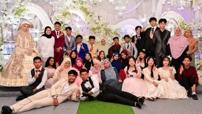 吉拉央中学谢师宴服装赛    师生盛装参与 好热闹