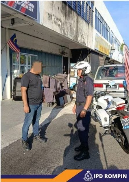 东：已签发：云冰多区的警局刑事巡逻队到管辖区进行巡视，以确保公共安全和秩序得到维护。