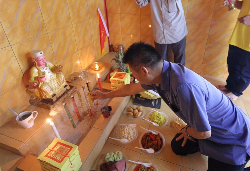 东:已签发:关丹华团膜拜拿督公