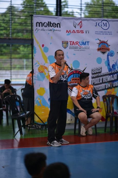 关丹新村篮球俱乐部与关丹拉曼理工大学彭亨分校联合主办2025年第二届14岁及16岁以下男子青少年篮球锦标赛,赛事吸引了来自各地的10支参赛队伍