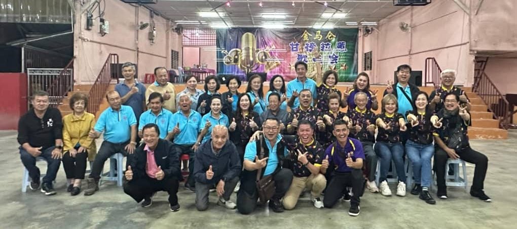 东:已签发:关丹雅韵歌友会名誉主席潘昭银认为,歌唱组织可以带动地区的旅游发展