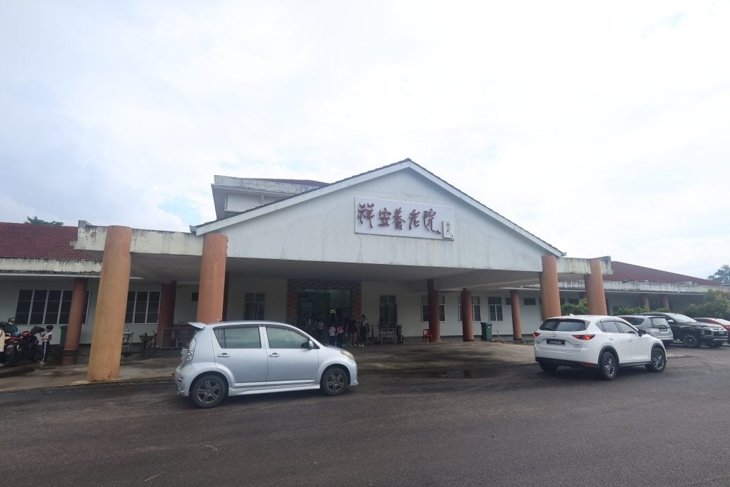东：已签发：大马华光功德会东海岸分会会长拿督许汉新会指出，该会一直秉持“以慈悲启智、以善行育德”的宗旨，长期关注儿童与社区的教育与慈善工作