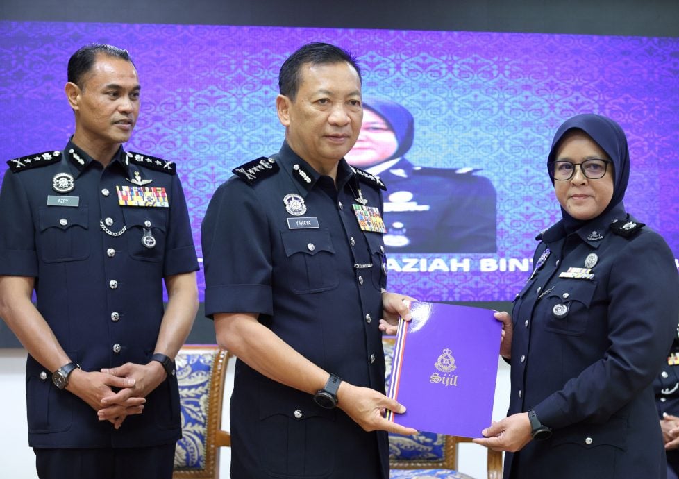 东:已签发:而连突迎来新警区主任莫哈末阿查哈里警监,同时,彭州刑事罪案调查组也迎来新的副主任玛兹雅警监