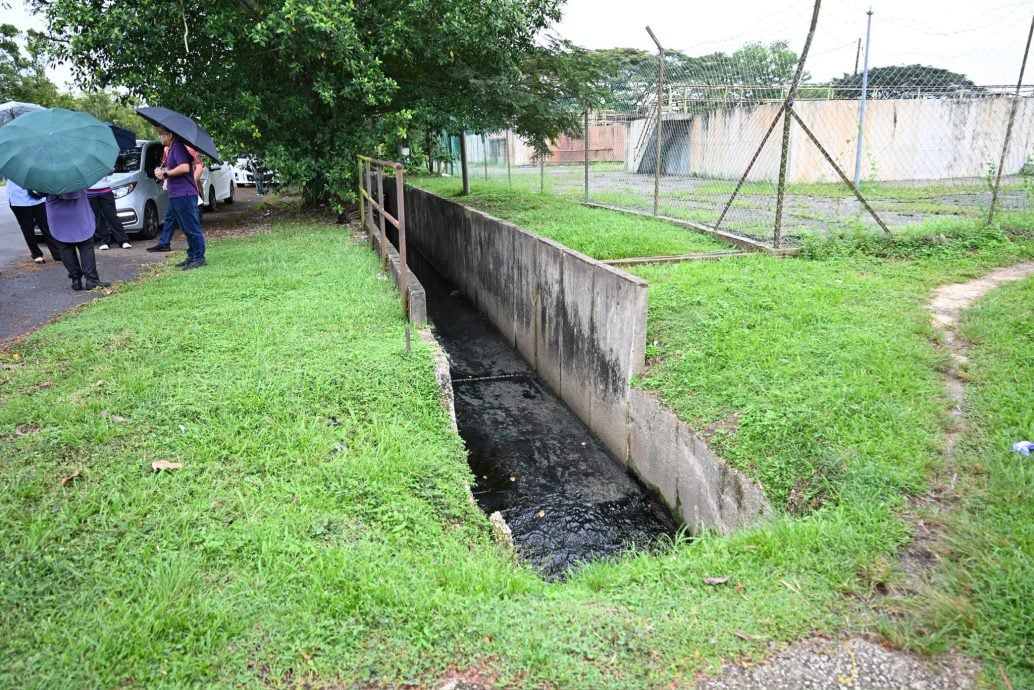 东：已签发：英迪拉森布娜花园排水系统及水患问题，有望获得解决。