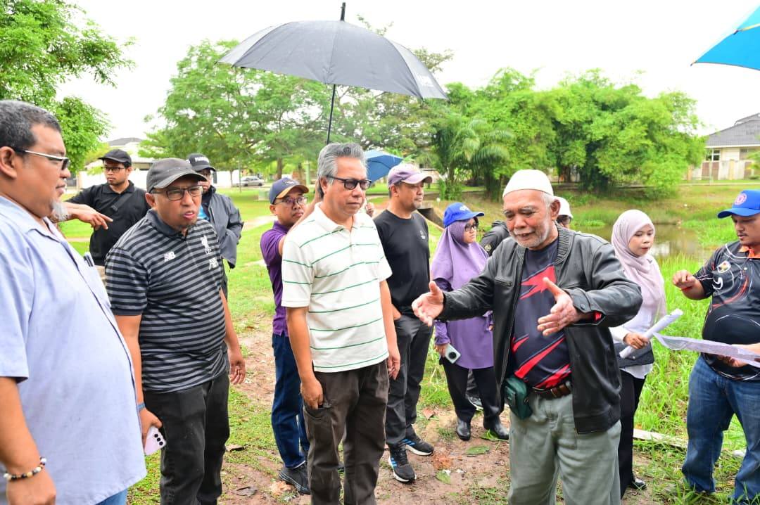东：已签发：英迪拉森布娜花园排水系统及水患问题，有望获得解决。